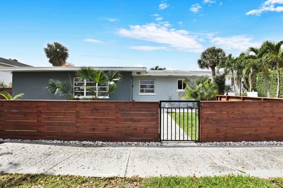 200 Wenonah, West Palm Beach, FL 33405