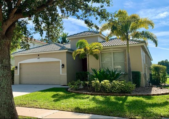 119 Seminole Lakes, Royal Palm Beach, FL 33411