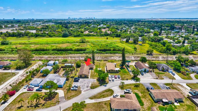 Xxxxx Breezy, West Palm Beach, FL 33417