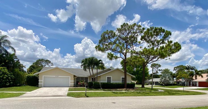 1797 Wisteria, Wellington, FL 33414