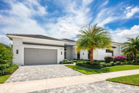 2720 70th, Boca Raton, FL 33496
