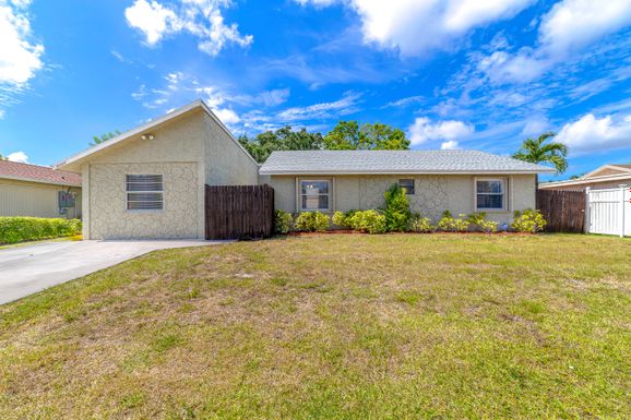 10404 Showboat, Royal Palm Beach, FL 33411