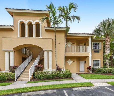 8915 Sandshot B, Port Saint Lucie, FL 34986