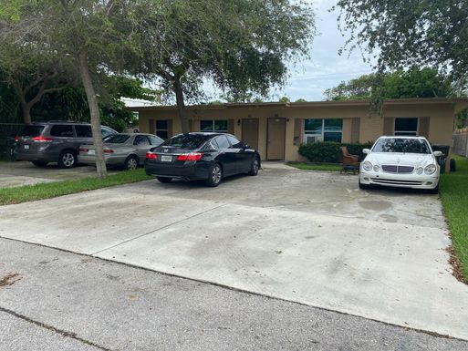 110 6th, Delray Beach, FL 33444