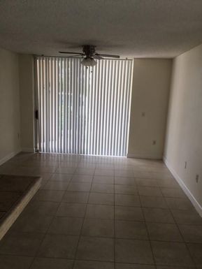 1749 Village 101, West Palm Beach, FL 33409