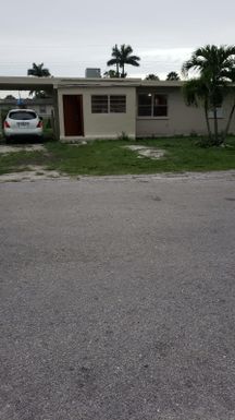 649 4th, Belle Glade, FL 33430