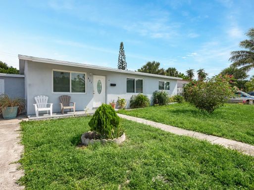 927 Magnolia, Lake Park, FL 33403