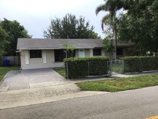 530 13th, Lantana, FL 33462