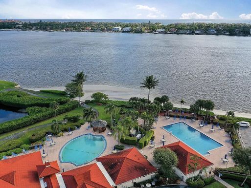 105 Half Moon C1, Hypoluxo, FL 33462