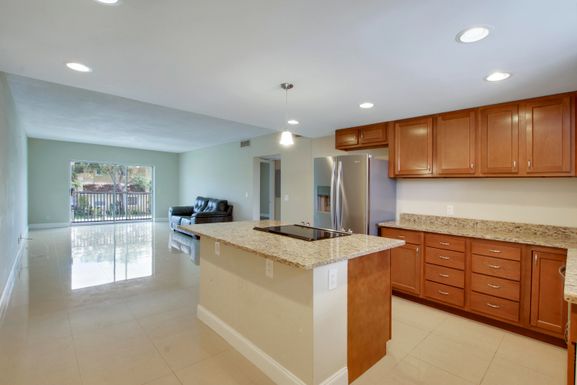 120 Lehane, North Palm Beach, FL 33408