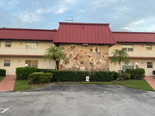 12023 Greenway, Royal Palm Beach, FL 33411