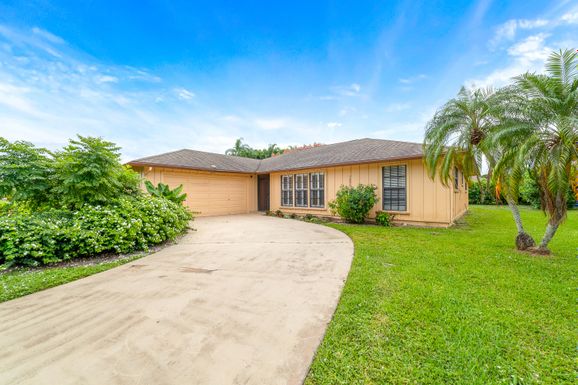 7956 Trenton, Hobe Sound, FL 33455