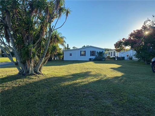 311 Kiwi, Barefoot Bay, FL 32976