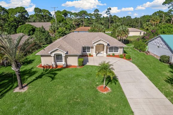 1366 17th, Vero Beach, FL 32962