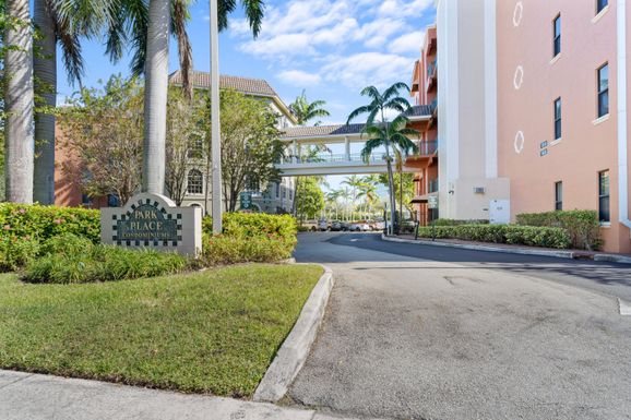 1650 Presidential, West Palm Beach, FL 33401