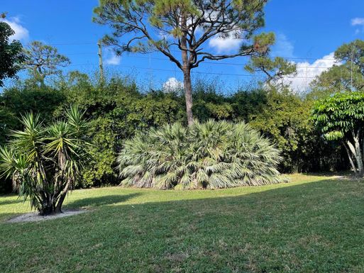 135 Southampton B, West Palm Beach, FL 33417