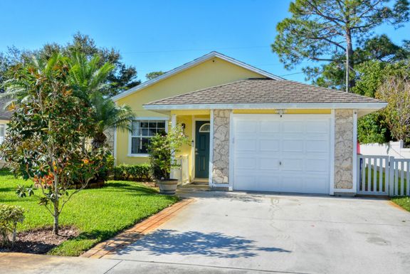 1455 20th, Vero Beach, FL 32962