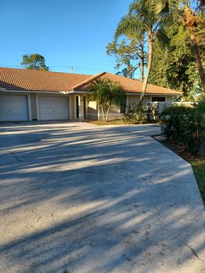 1050 Staghorn, Wellington, FL 33414