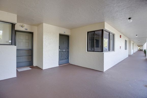 3154 Via Poinciana, Lake Worth, FL 33467