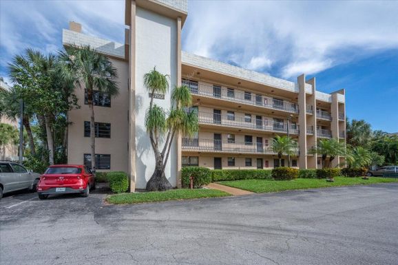 4760 Lucerne Lakes, Lake Worth, FL 33467