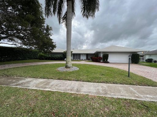 3426 Lakeview, Delray Beach, FL 33445