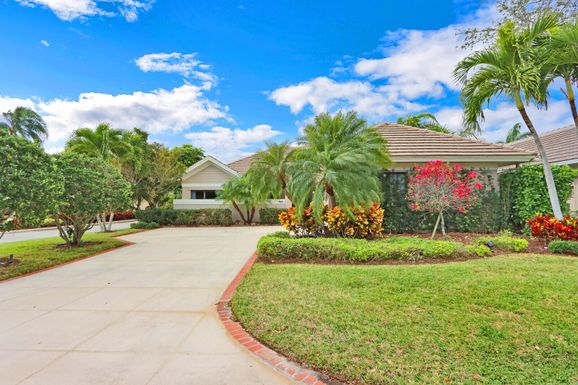 155 Coventry, Palm Beach Gardens, FL 33418