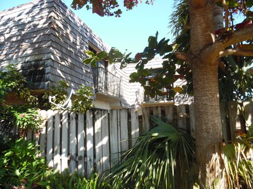 278 Arabian, Palm Springs, FL 33461