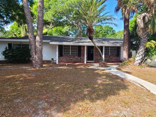 2105 26th, Fort Pierce, FL 34947