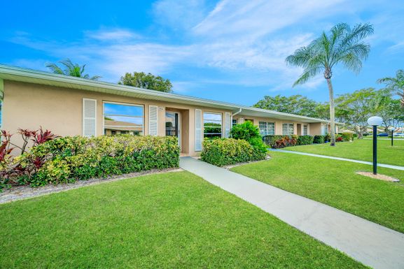 8744 Bella Vista, Boca Raton, FL 33433