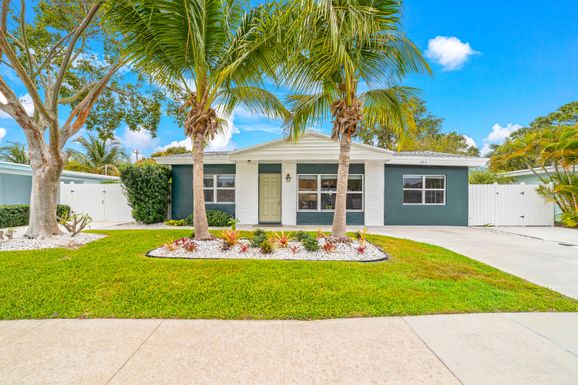 333 Pinewood, Lantana, FL 33462
