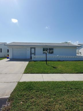 2101 Campanelli, Boynton Beach, FL 33426