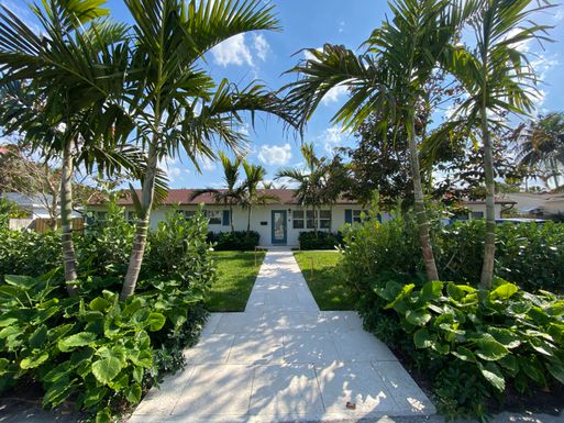 222 Pilgrim, West Palm Beach, FL 33405