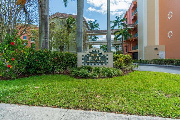 1610 Presidential, West Palm Beach, FL 33401