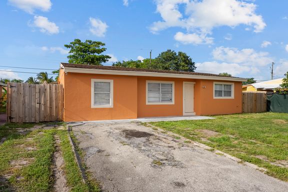 4219 Colt, West Palm Beach, FL 33406