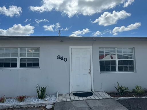 940 Haverhill, West Palm Beach, FL 33415