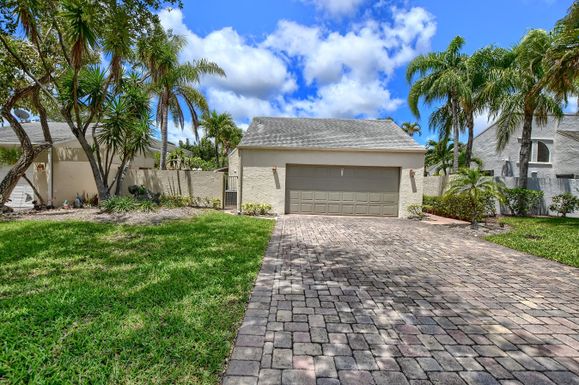 910 22, Delray Beach, FL 33445