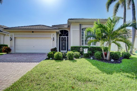 105 Palm, Atlantis, FL 33462