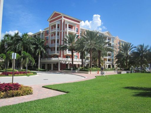 806 Windward, Lantana, FL 33462