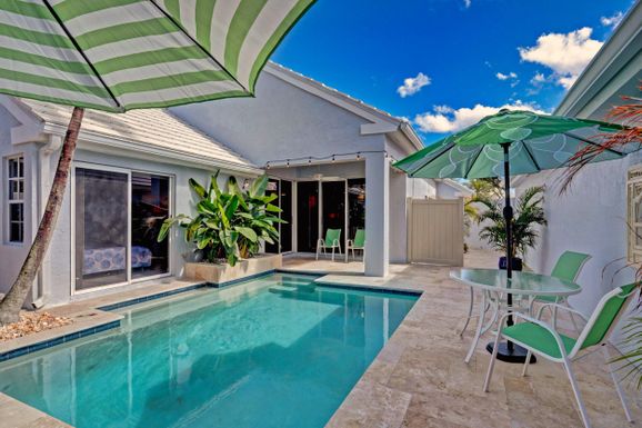 59 Dorchester, Palm Beach Gardens, FL 33418