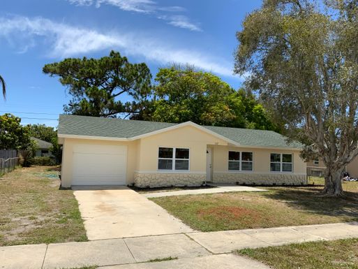 117 Devonshire, Fort Pierce, FL 34946