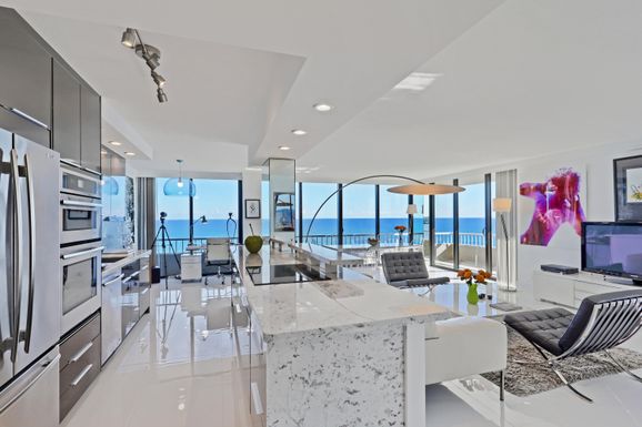 5550 Ocean, Singer Island, FL 33404