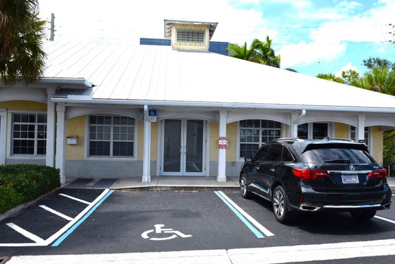 1662 U.S. Highway 1, Jupiter, FL 33469