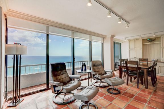 5550 Ocean, Singer Island, FL 33404