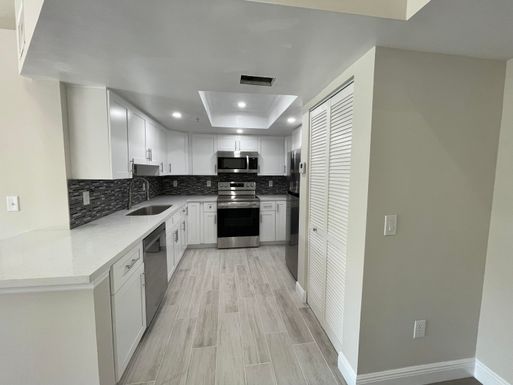 500 Crestwood, Royal Palm Beach, FL 33411