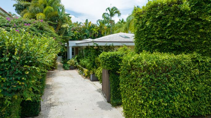 422 Australian, Palm Beach, FL 33480