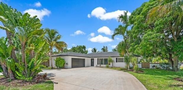 1813 Arlington, Lake Clarke Shores, FL 33406