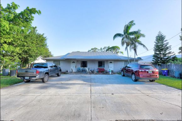 1140 31st, Palm City, FL 34990