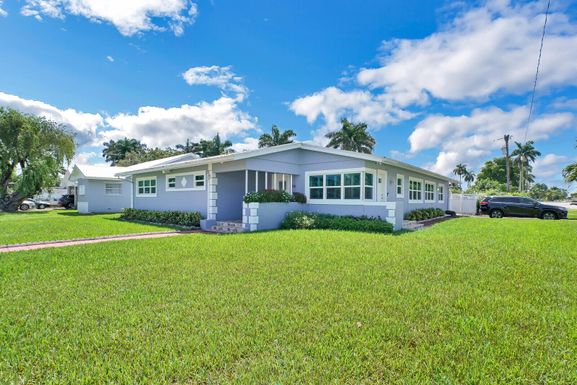 324 E, Belle Glade, FL 33430