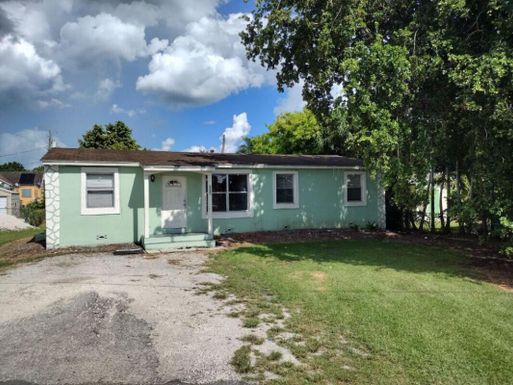 555 4th, Belle Glade, FL 33430