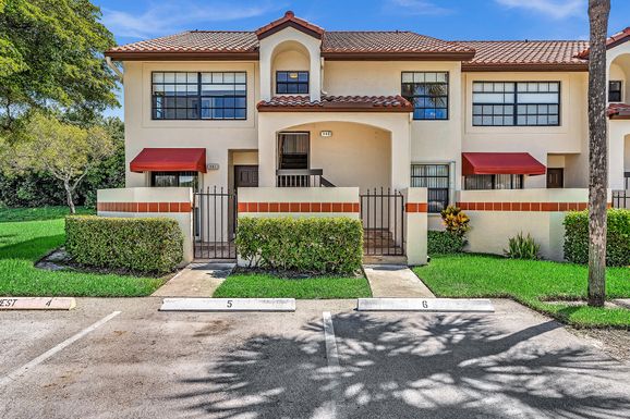 302 Freedom, Deerfield Beach, FL 33442